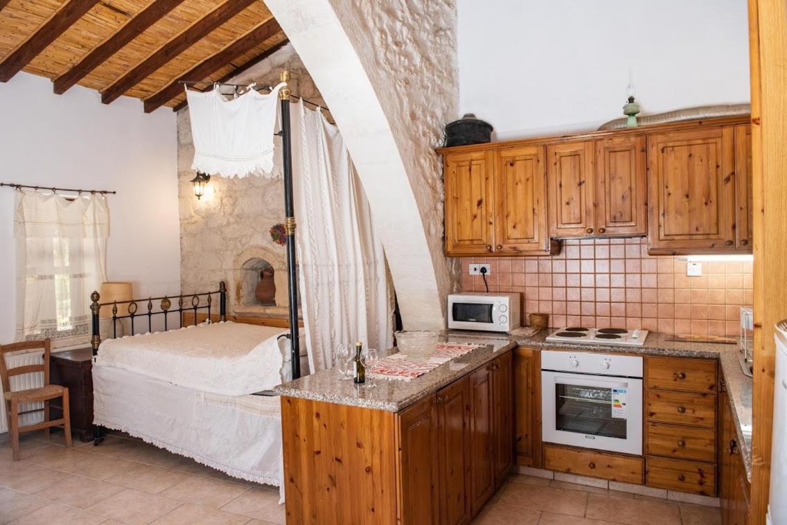 קאטהיקאס Loxandra Inn מראה חיצוני תמונה