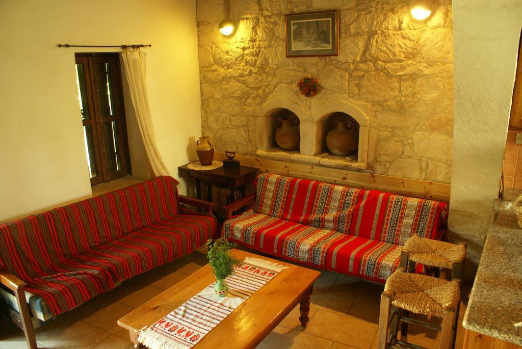 קאטהיקאס Loxandra Inn מראה חיצוני תמונה