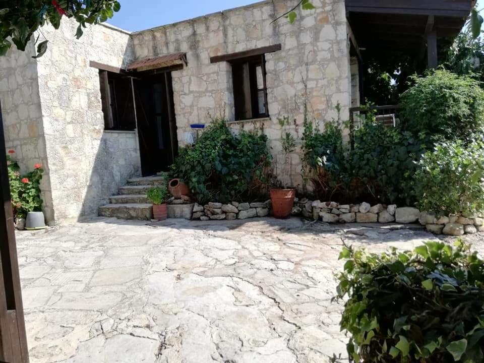 קאטהיקאס Loxandra Inn מראה חיצוני תמונה